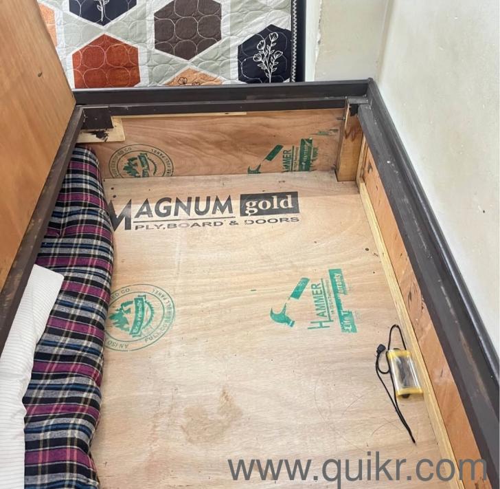 Single Bed cum Diwan