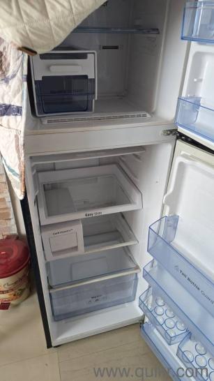 Samsung Refrigerator- Brand New condition and barely used.(1)