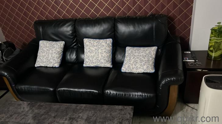 Sofa set plus table(1)