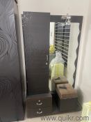 Dressing table with chair and working light(4)