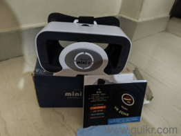 Virtual Reality (VR) Headset(2)