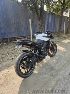 Bajaj Pulsar 200 NS - 2019(1)