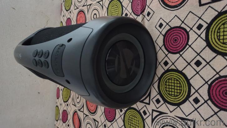 Home theatre and speaker at brand new condition(3)