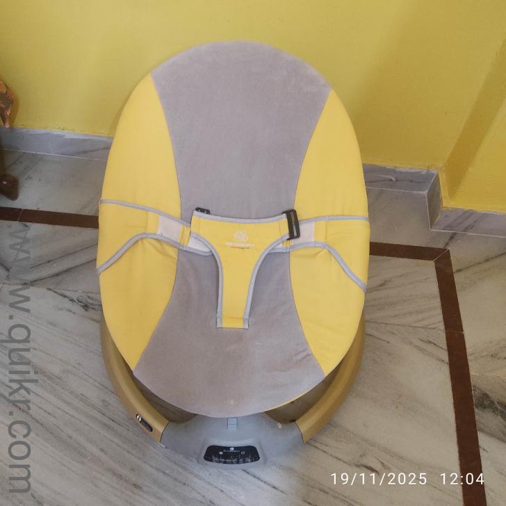 Baby automatic swing and cradle of star and daisy make(1)