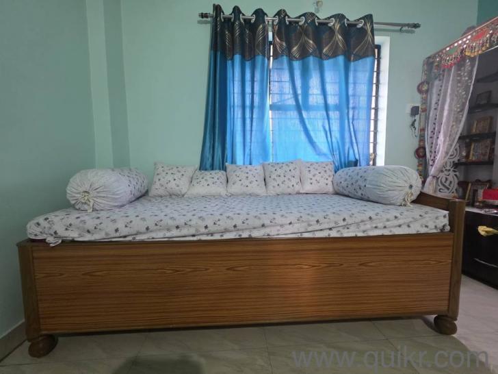 Diwaan with Mattress - Good Condition
