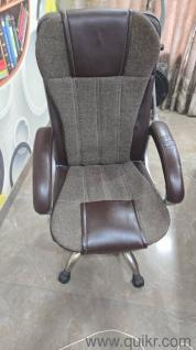 Office Chair: 360 degree rotating, height adjustable(1)