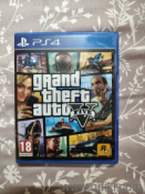 PLAYSTATION-4 CONSOLE AND GAMING DISC(4)