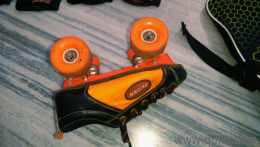 QUAD ROLLER SKATES(4)