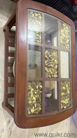 Woden table in very good condition(3)