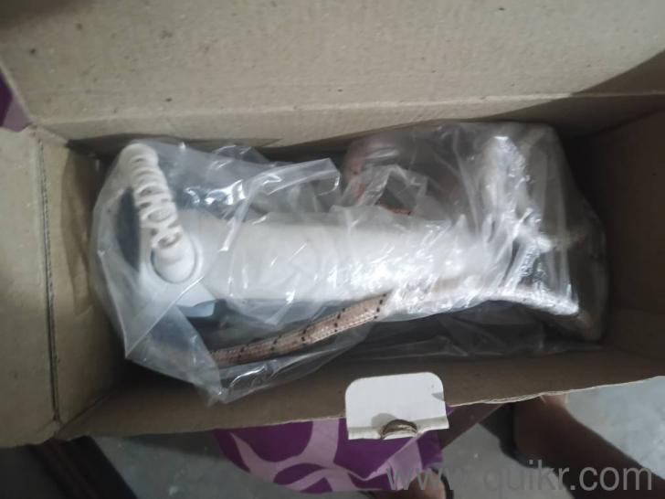 i want to sell my  brand new electric iron on urgent  if anyone want msg plz(1)