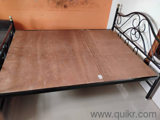 iron king size bed in good condition-gently used(1)