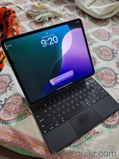 ipad air m2 with magic keyboard(1)