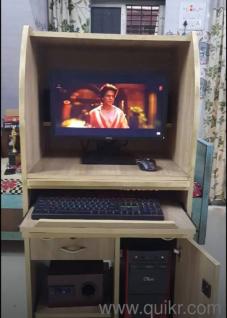 Fully assembled desktop PC, ideal for basic tasks such as web browsing(1)