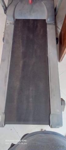 fully automatic,electronic and working treadmill(1)