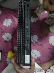 xbox one x with 3x controller(1)