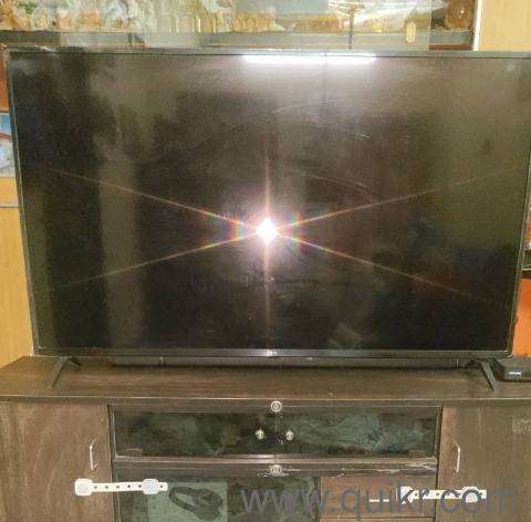 lightly used tv , working condition