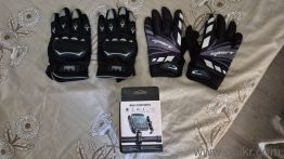 Biking gloves  2, bike mobile holder  1