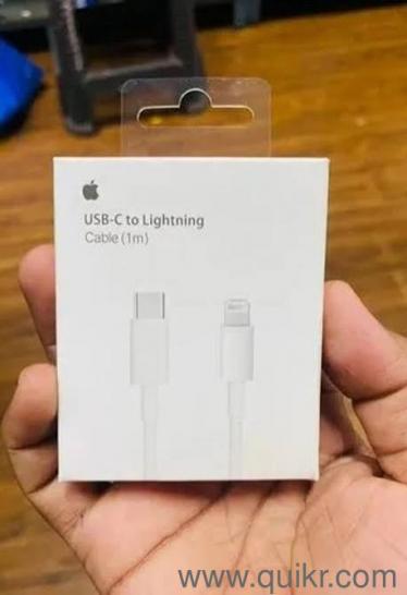 Apple adapter and cable(2)