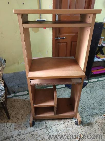 Computer table(1)
