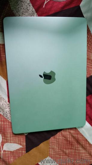 MACBOOK M2(1)